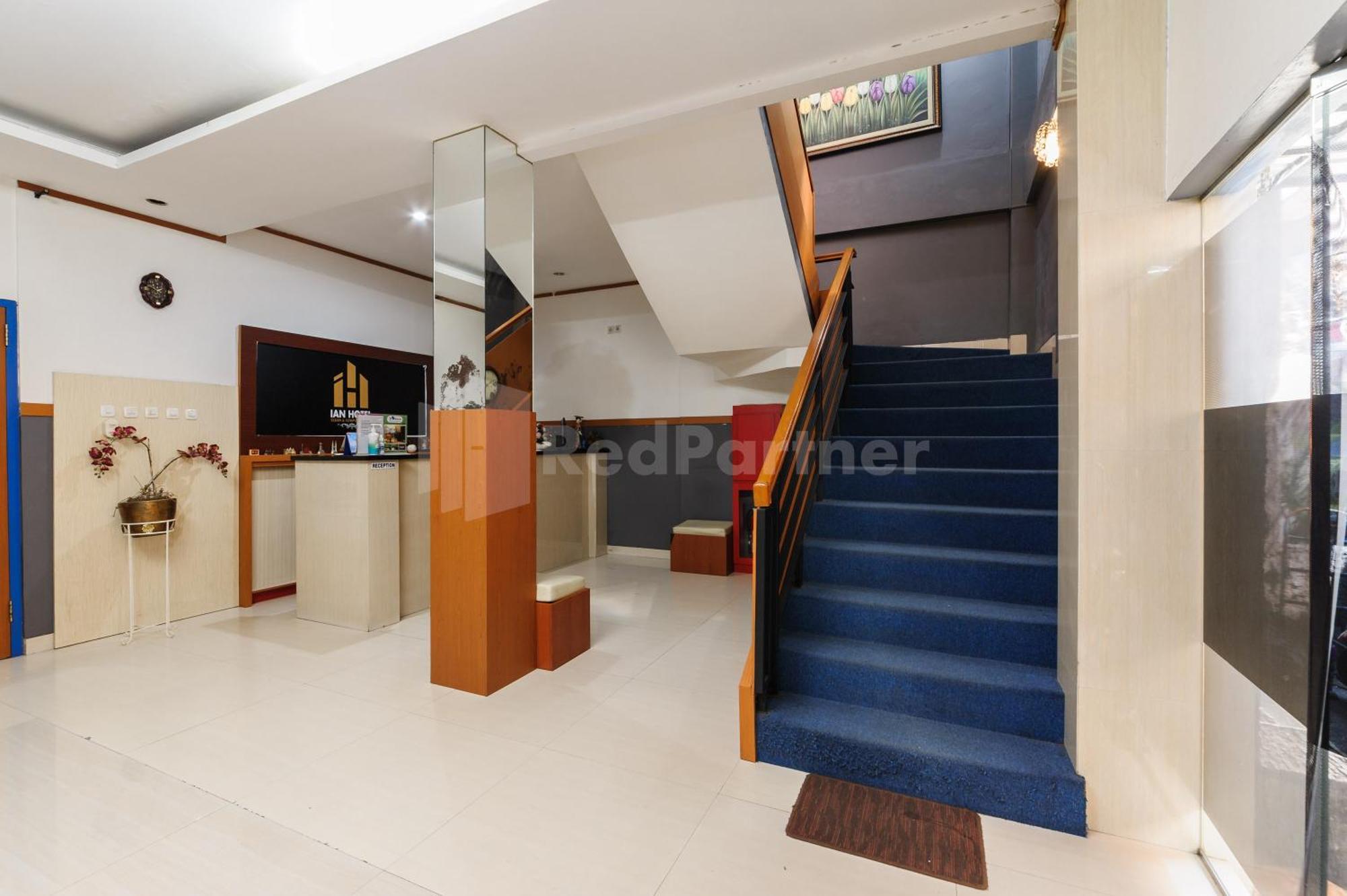 Ian Hotel Jaksa Mitra Reddoorz Cakarta Dış mekan fotoğraf
